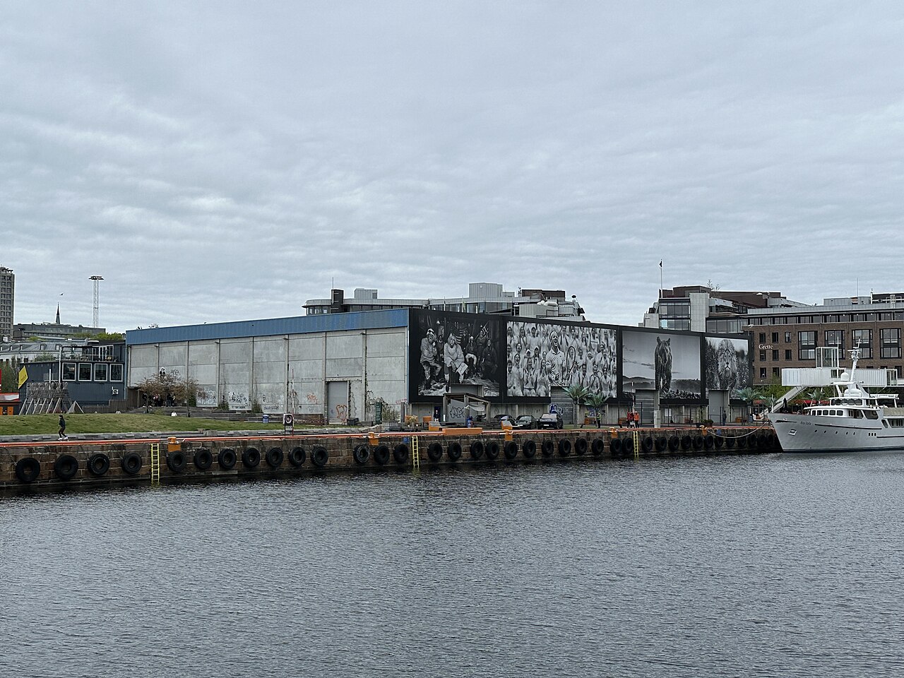 Skur 13